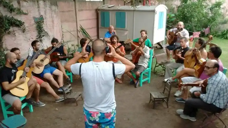 Abrazo de Guitarra trabaja en su segundo capítulo