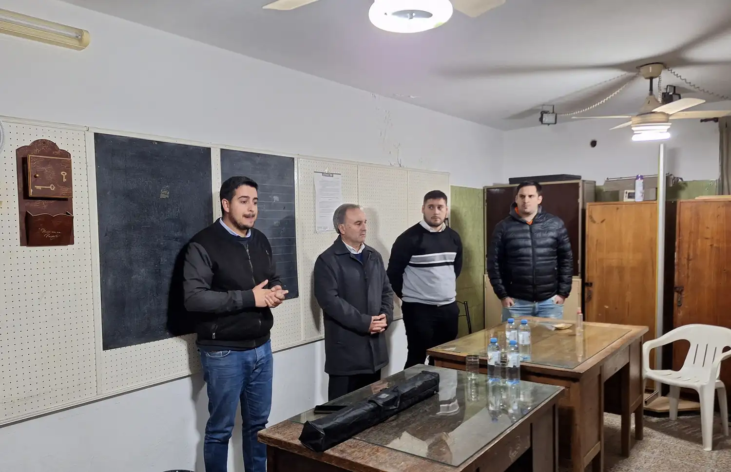 Funcionarios de la Secretaría de Desarrollo Económico y Educativo dialogaron con los vecinos
