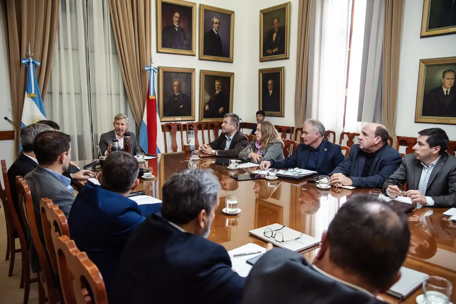Frigerio encabezó una nueva reunión de gabinete con eje en Salud, gestión y políticas sociales