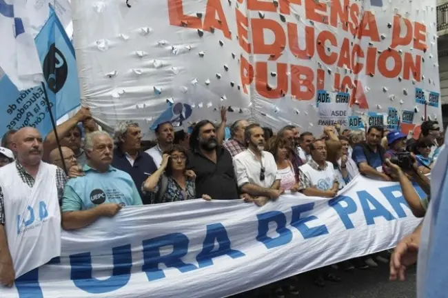Baradel aseguró que los docentes seguirán reclamando por la paritaria nacional
