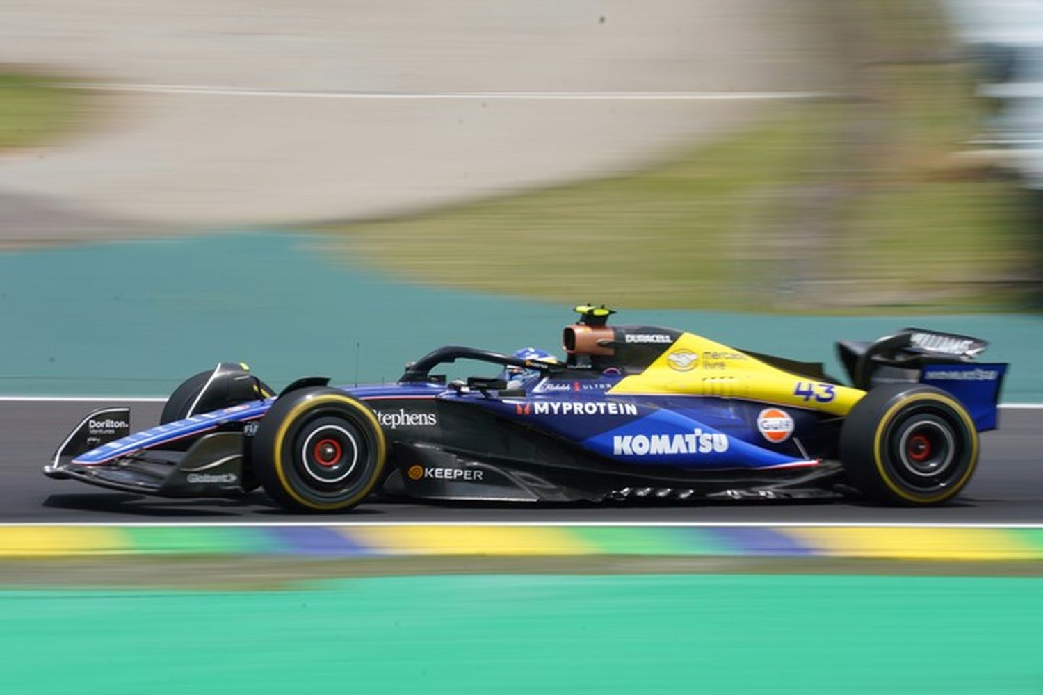 Franco Colapinto, finalizó duodécimo en la carrera Sprint que se disputó en el Autódromo José Carlos Pace de San Pablo.