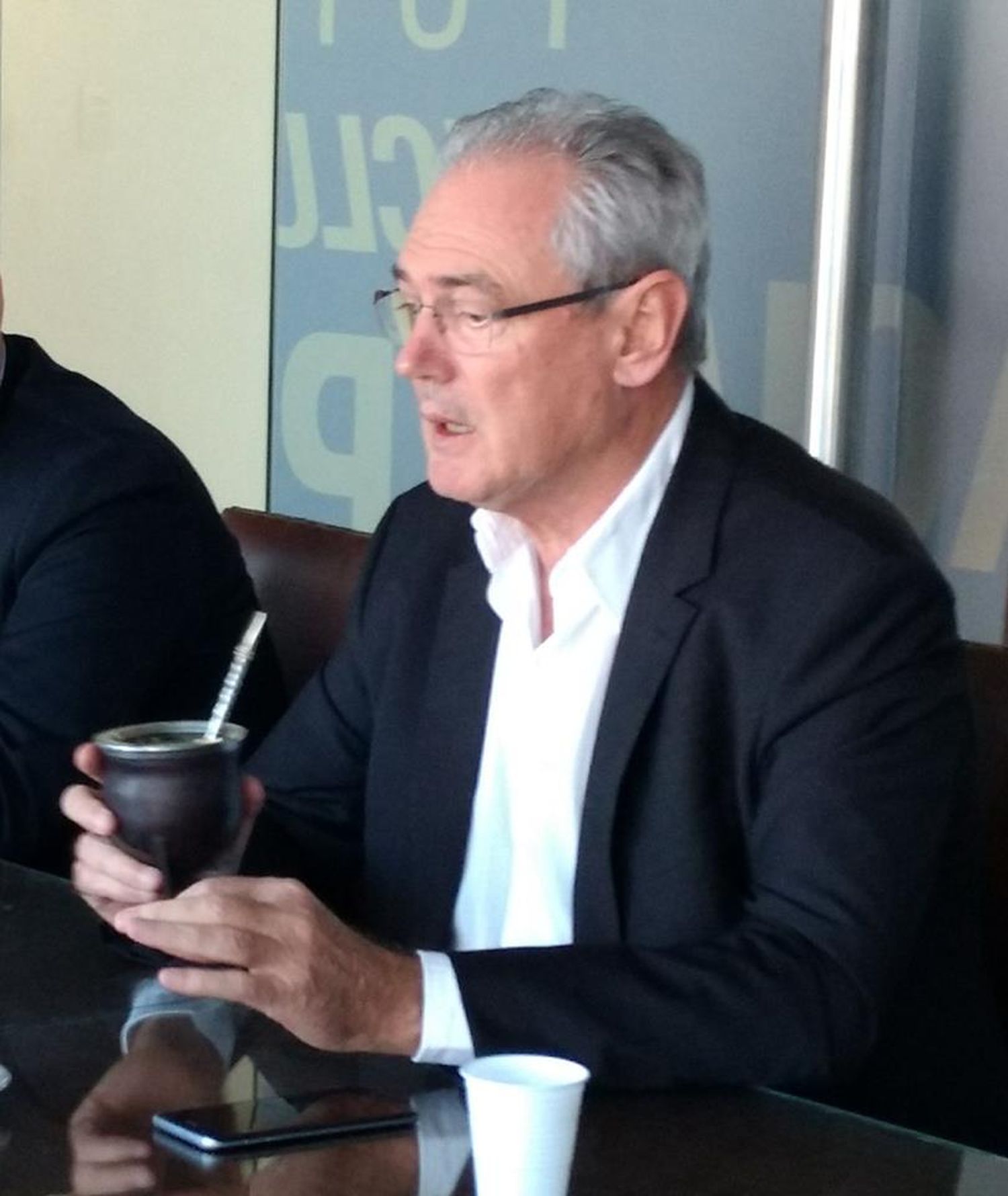 Benedetti adelantó que votará a favor de la despenalización del aborto