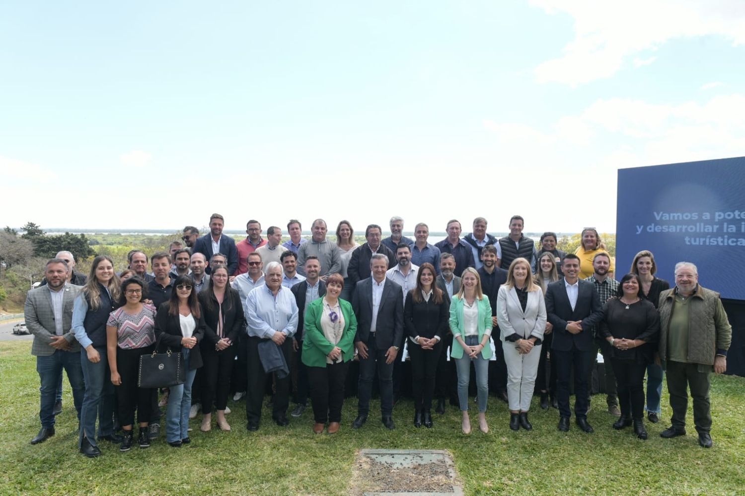 “Vamos a potenciar y desarrollar la industria turística en cada pueblo y ciudad de la provincia”