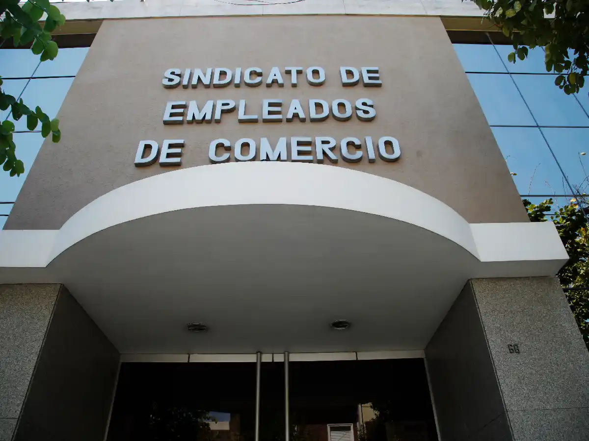 Celebran el día del jubilado  y del empelado de comercio   