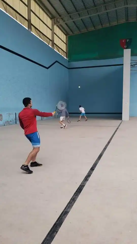Pelota: el frontenis se hizo presente en el Club Pelota 