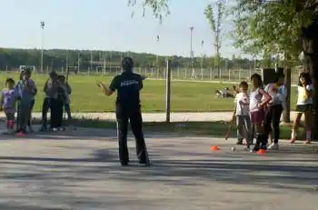 Hurlingham: Vecinos buscan impedir que el Intendente Acuña venda el Polideportivo Municipal
