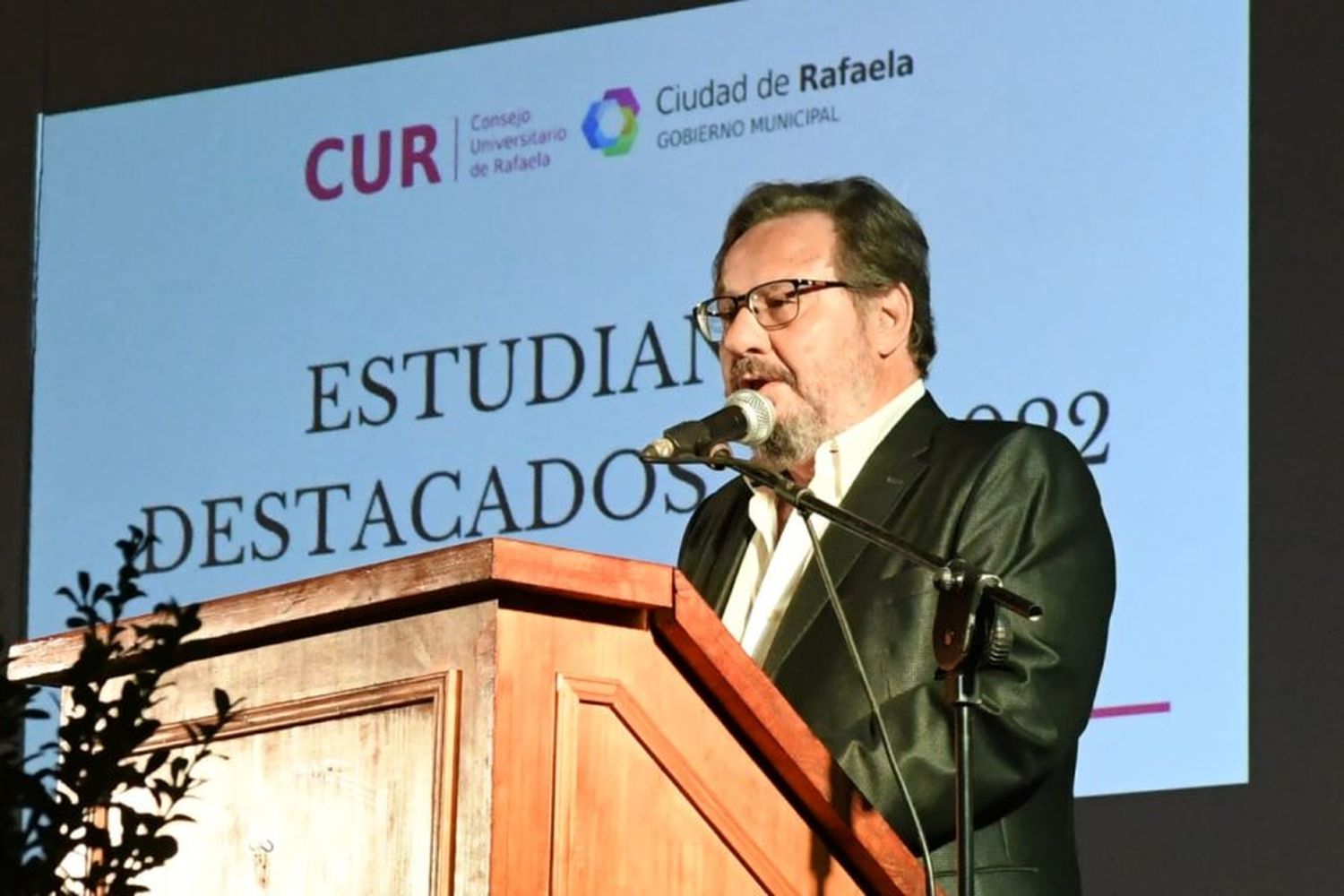 Hecto Sierra, Presidente del Consejo Universitario Rafaelino