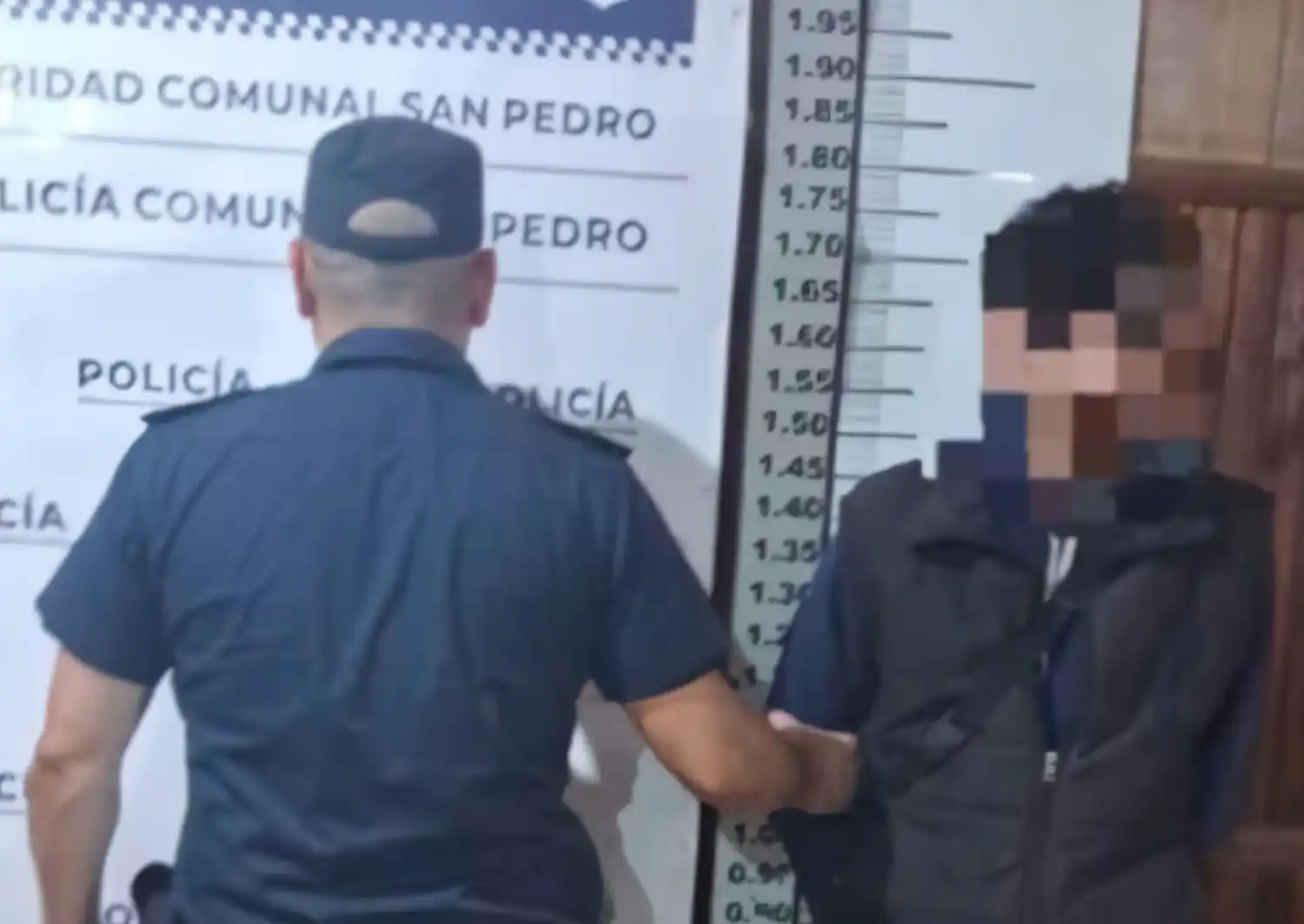 El joven fue aprehendido y trasladado a la Comisaría.