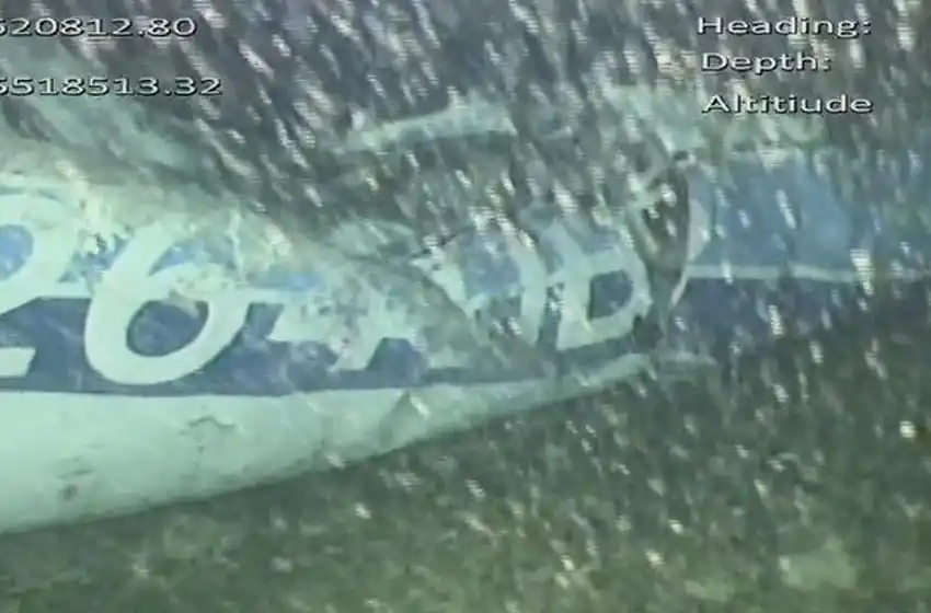 Especialistas explican cuáles son las posibilidades de extraer los restos del avión