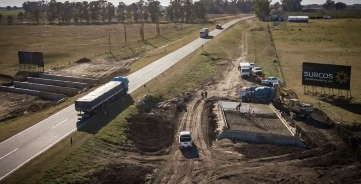 Denunció que los trabajos se encuentran detenidos a pesar de contar con un 90% de avance.