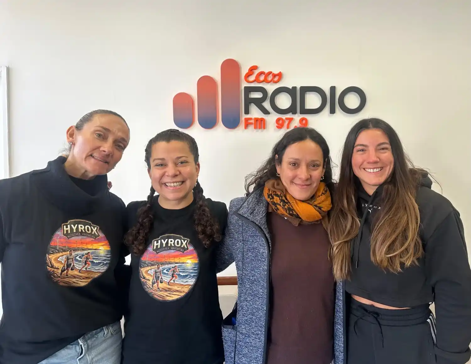 Integrantes del equipo de C-Fitness en Ecos Radio.