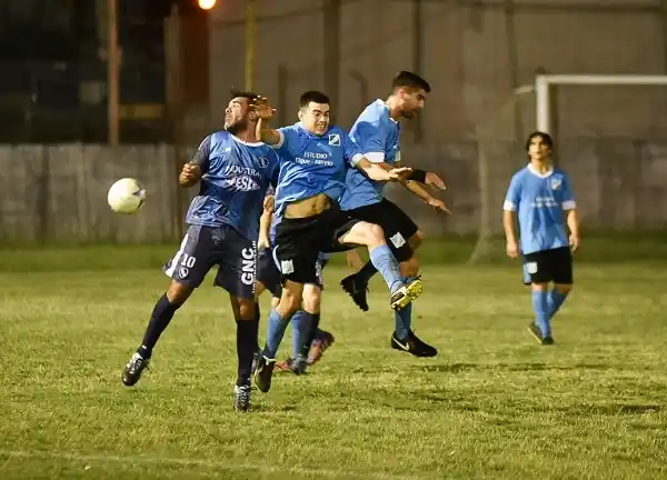 Deportivo y Juventud Urdinarrain son los finalistas del Clausura