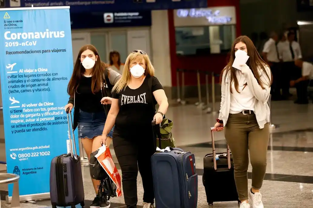 Licencia excepcional para trabajadores que regresen de zonas con Coronavirus