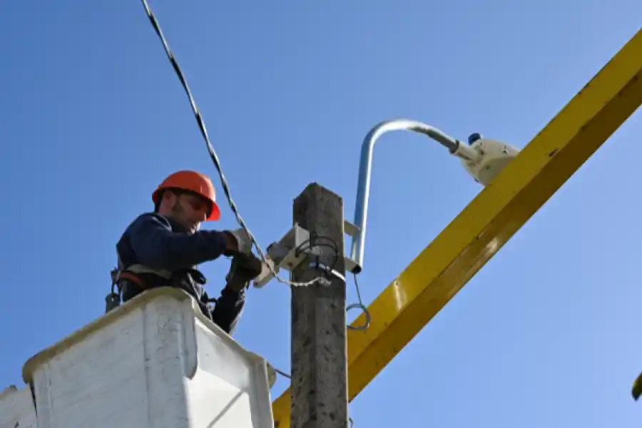Más iluminación, más seguridad: Rafaela se encamina a tener 100 % de luminaria led