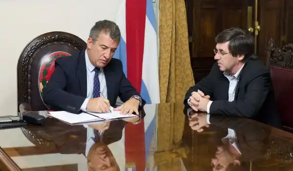 Urribarri promulgó la reforma electoral