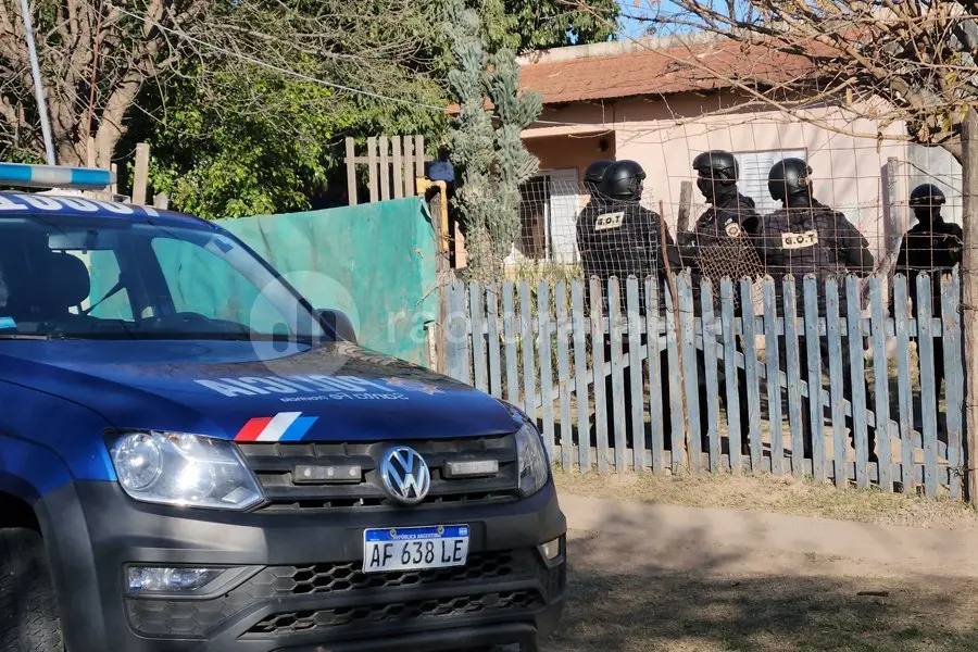 Allanamientos por daños y robo en comercios céntricos: habría dos detenidos