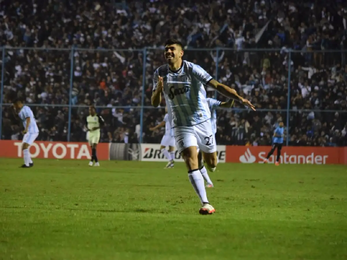 Atlético Tucumán dio un gran paso hacia cuartos