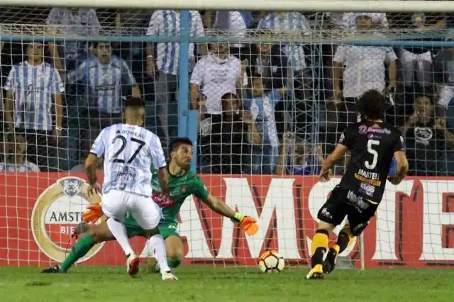 Atlético Tucumán-The Strongest, por la Libertadores: el Decano goleó y sueña con la clasificación
