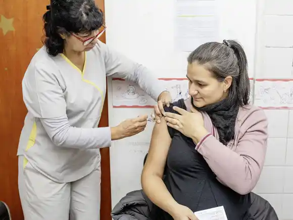 Extienden por todo el mes de septiembre la vacunación contra el Virus Sincicial Respiratorio en Entre Ríos