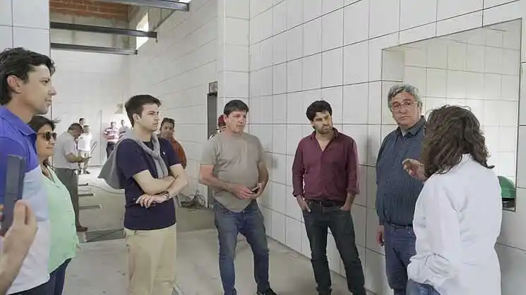 Rodríguez visitó la planta en Carlos Tejedor.