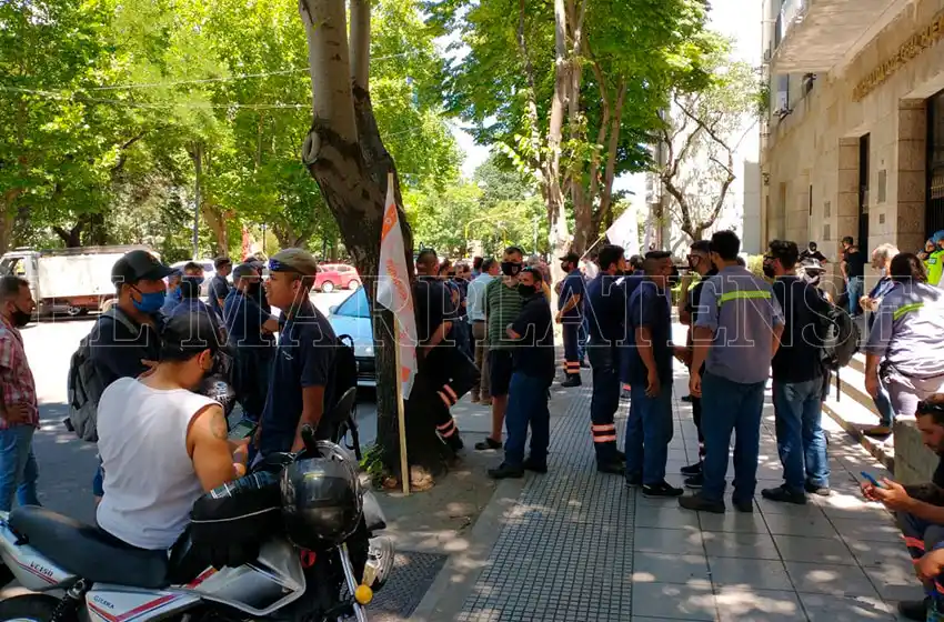 El sindicato de Obras Sanitarias salió al cruce tras los dichos del Frente de Todos: "No es una empresa deficitaria"