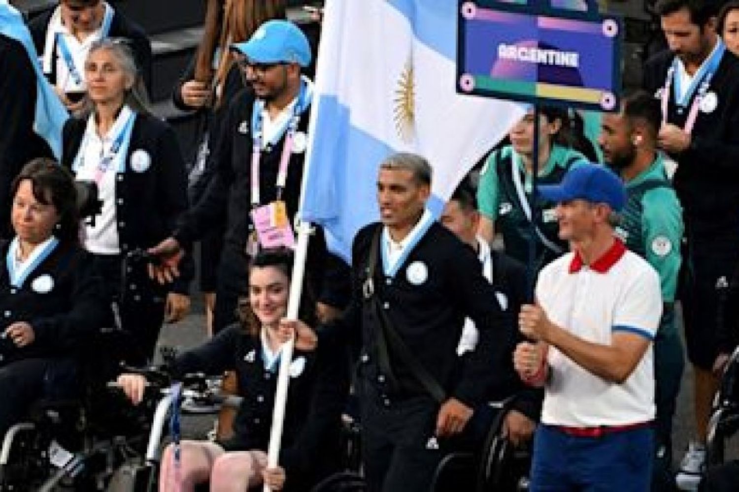 La delegación argentina presente en la apertura de los Juegos Paralímpicos París 2024