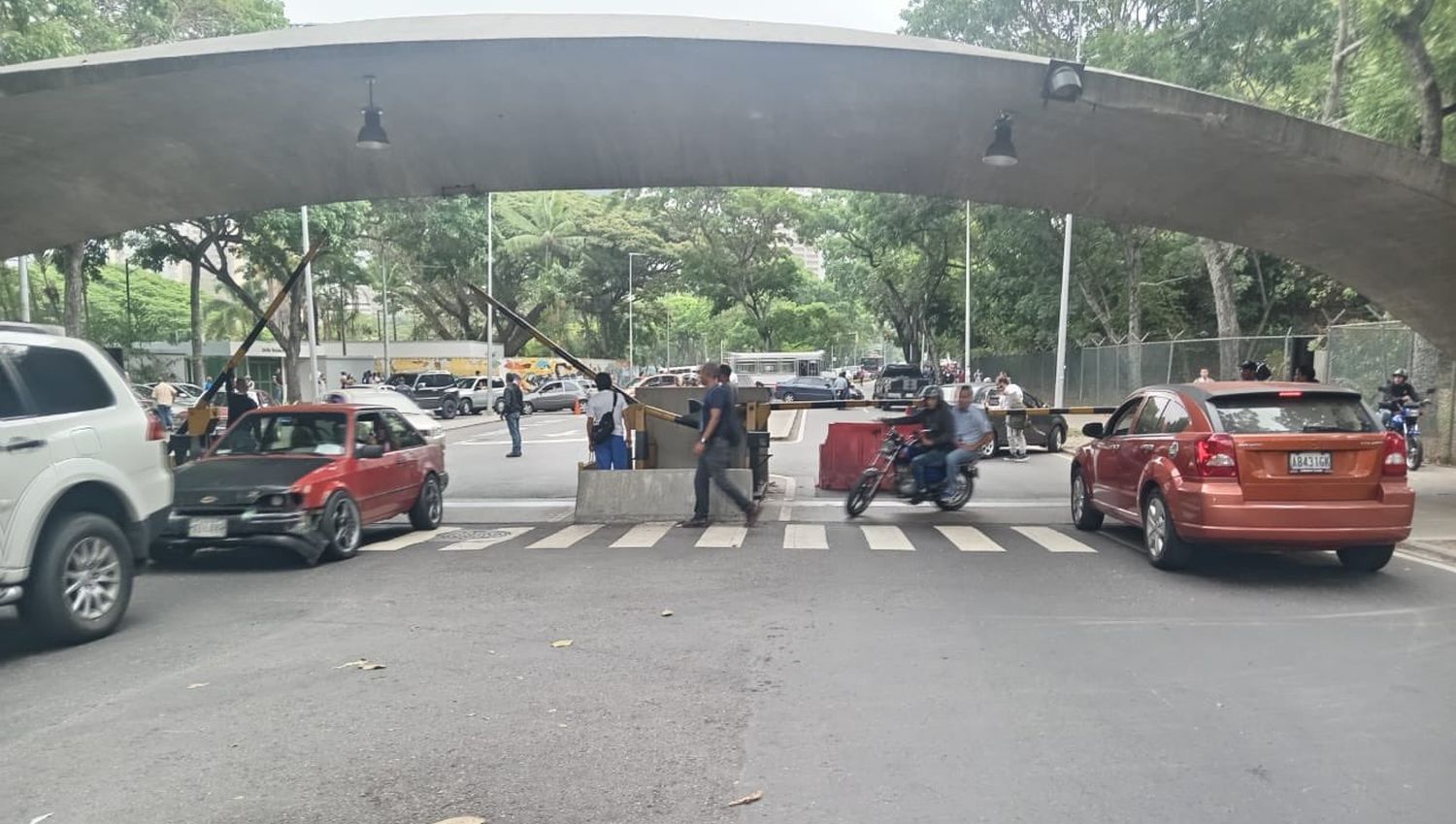 PROTESTAS EN LA UCV trancan parte de Caracas este #7May