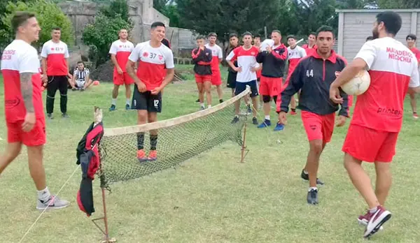 Mataderos pierde a su goleador