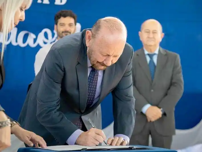 Pirané: destacan continuidad de obras que 
ampliará cobertura del servicio de agua potable