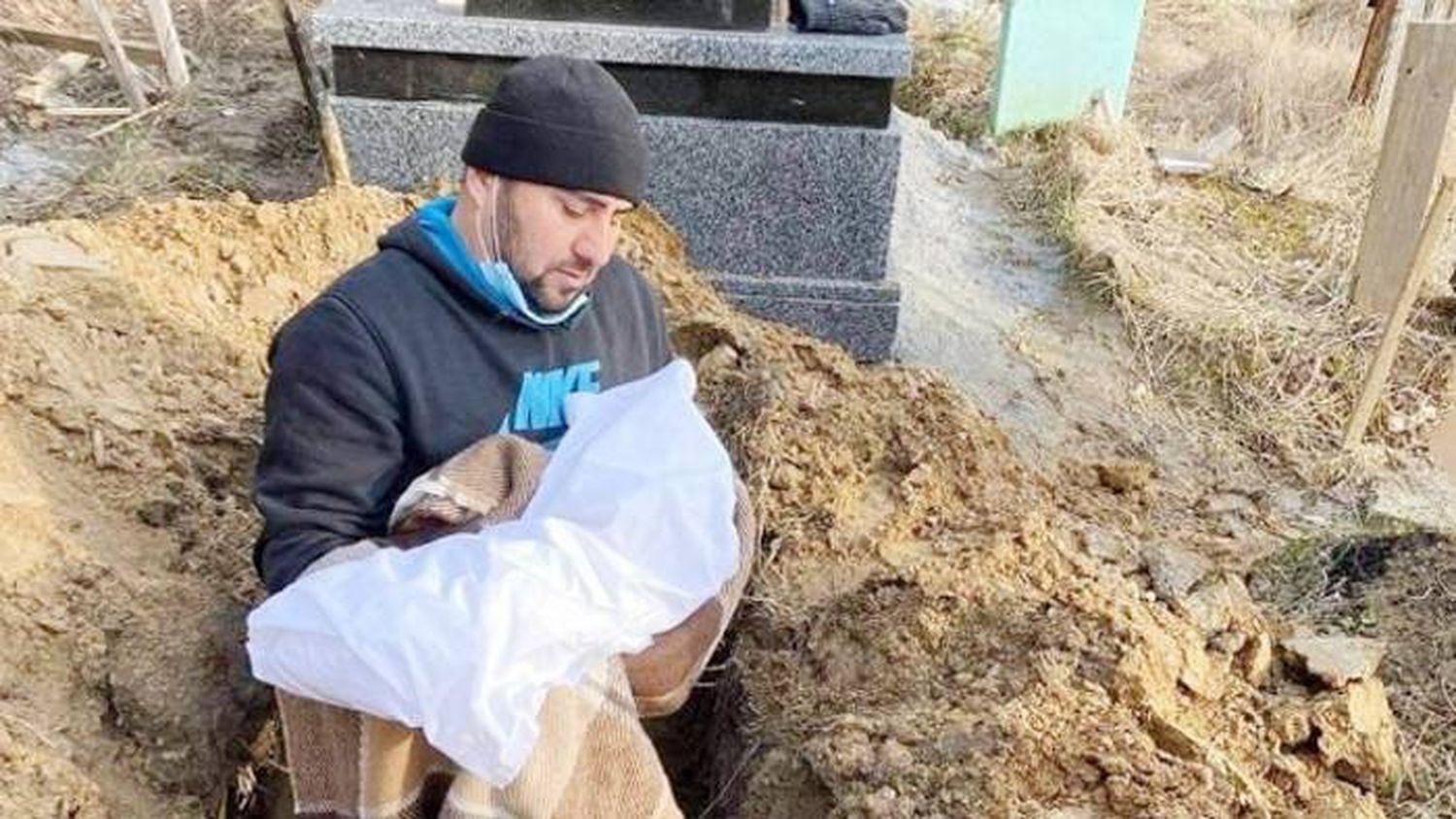 Amir, el bebé de 40 días que ha muerto de neumonía en un  búnker de Járkov