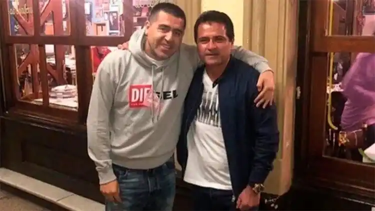 "El Chelo" tiró una bomba: ¿Riquelme presidente de Boca?
