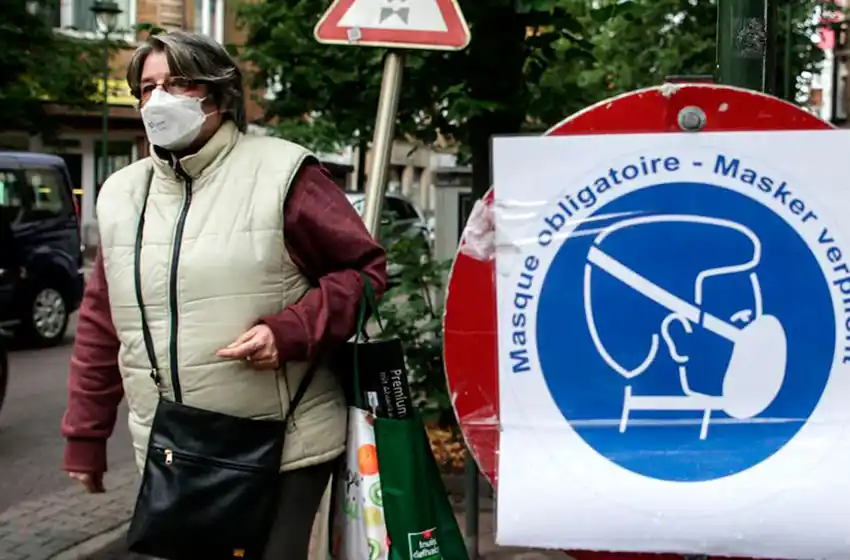 El mundo superó los 34 millones de casos y varios países extienden restricciones