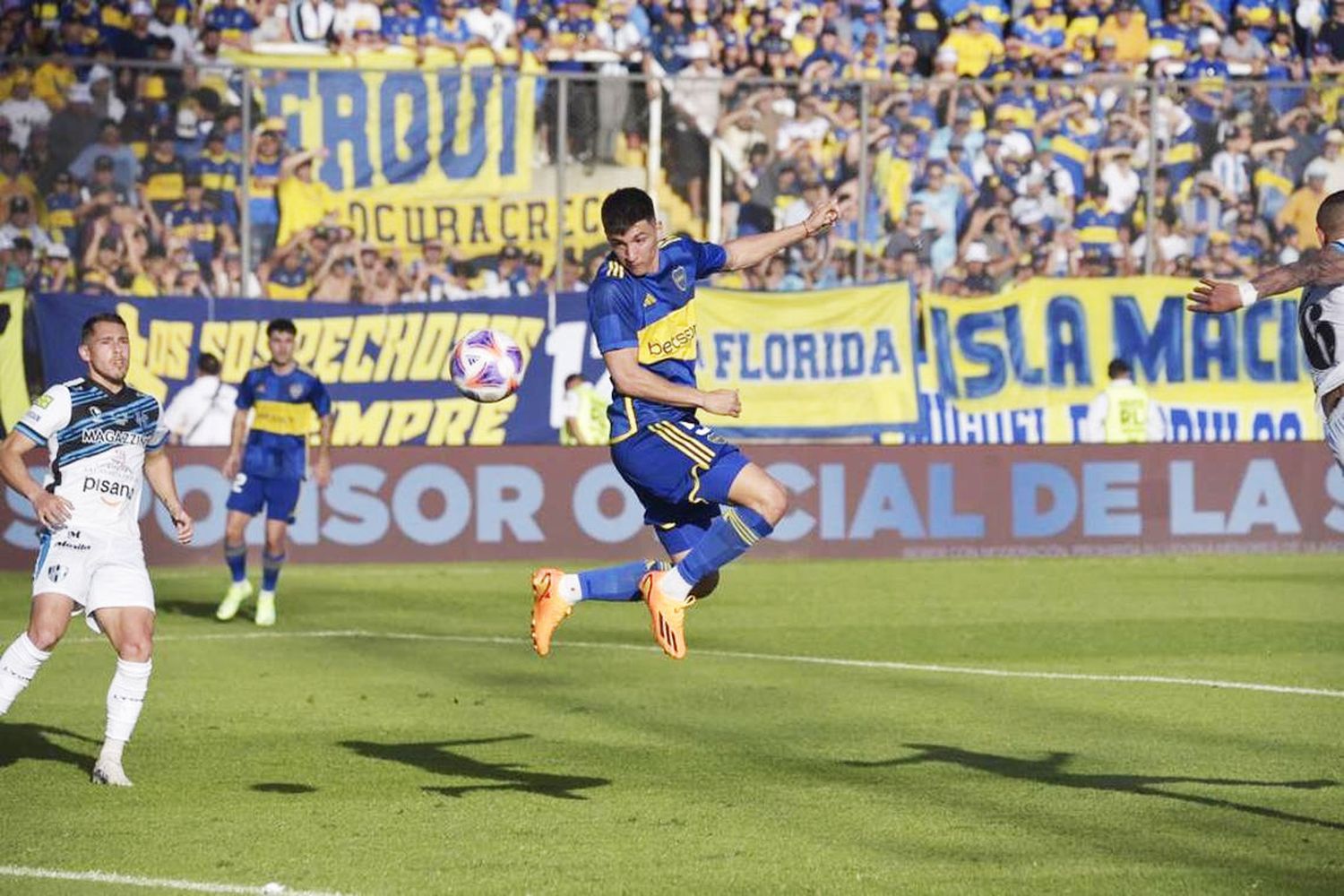 Boca sufrió, pero eliminó a Almagro por penales y se metió en cuartos 