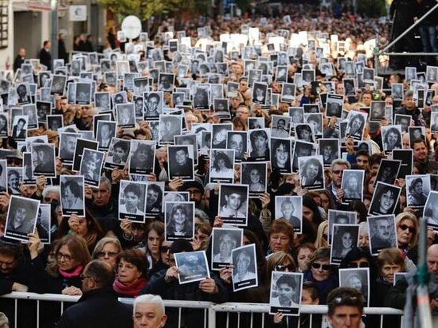El juicio por el atentado a AMIA, se reanuda con el alegato de familiares de las víctimas