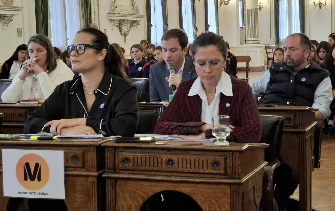 En la interna femenina del MV, Sánchez terció a favor de Saavedra. Y Calvo se fue del bloque