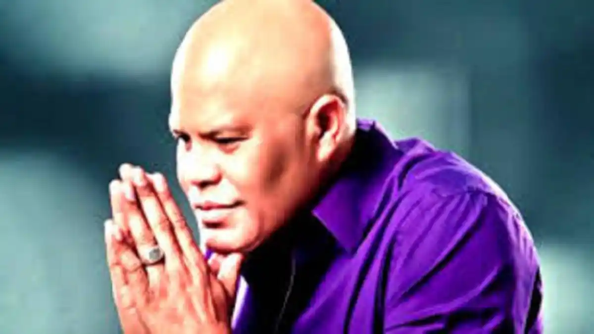 Cantó para que pudieran ubicarle: RUBBY PÉREZ fue localizado con vida tras el colapso de la discoteca donde se presentaba