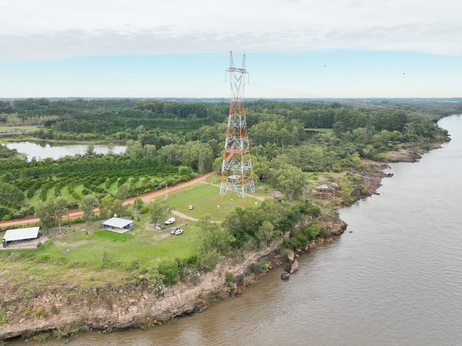 Sirenas a prueba en Salto Grande: el sistema de alerta funcionó sin fallas