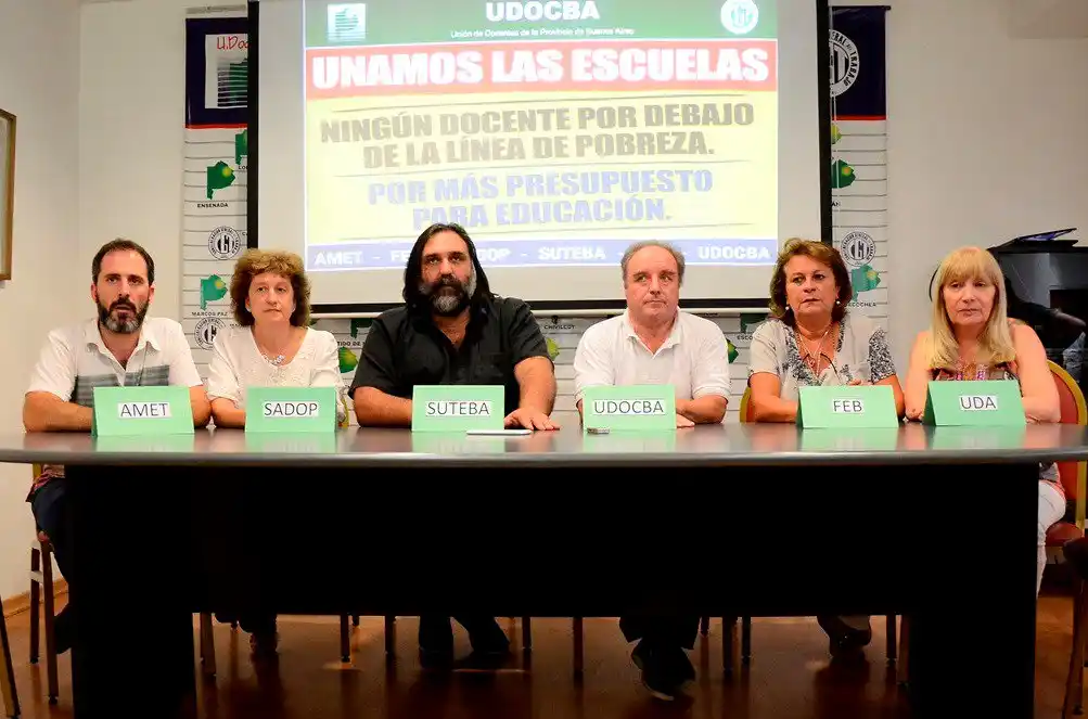 Gremios docentes bonaerenses insisten en que los convoque el ministro Sánchez Zinny
