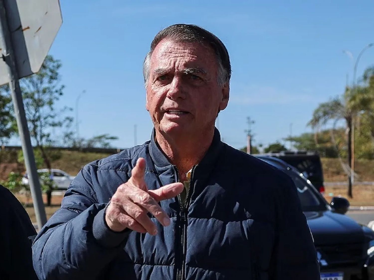 Jair Bolsonaro deberá cumplir arresto domiciliario con tobillera