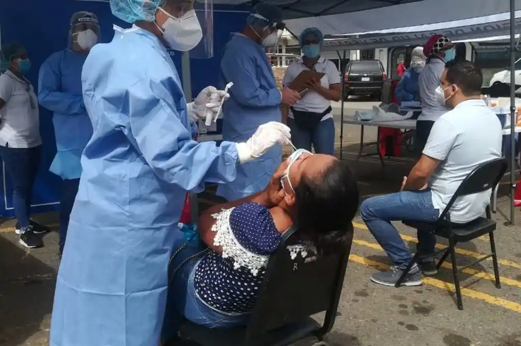 ¿Un algoritmo puede predecir los siguientes pasos de la pandemia?