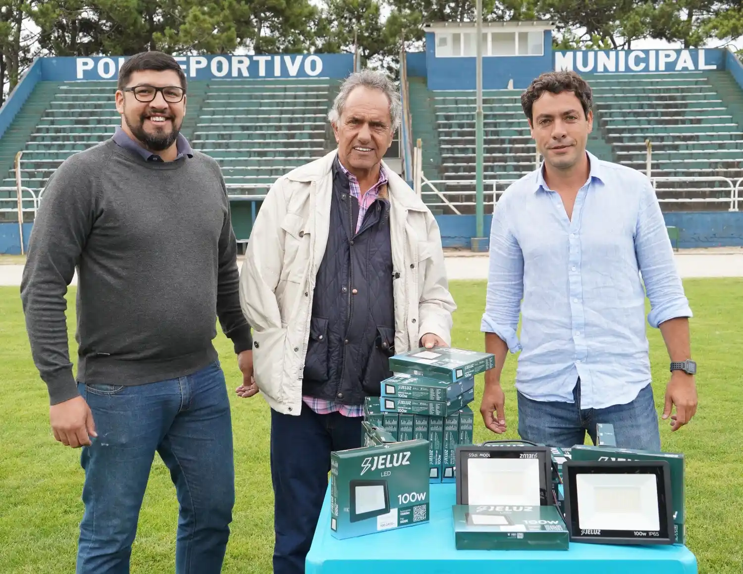 Daniel Scioli en el Poliderpotivo Municipal de Pinamar.