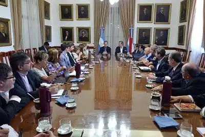 Bordet reunió a su gabinete y le pidió “el máximo esfuerzo” 
