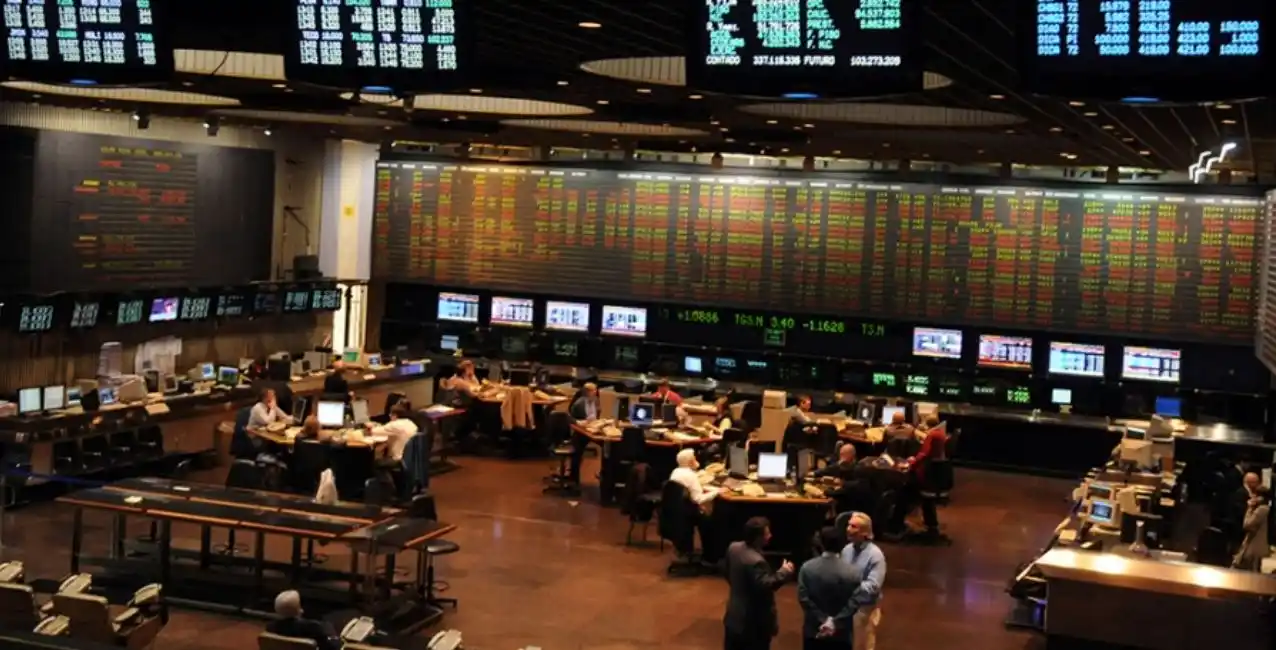 A la espera indicios de la coalición de gobierno, el mercado responde con cautela