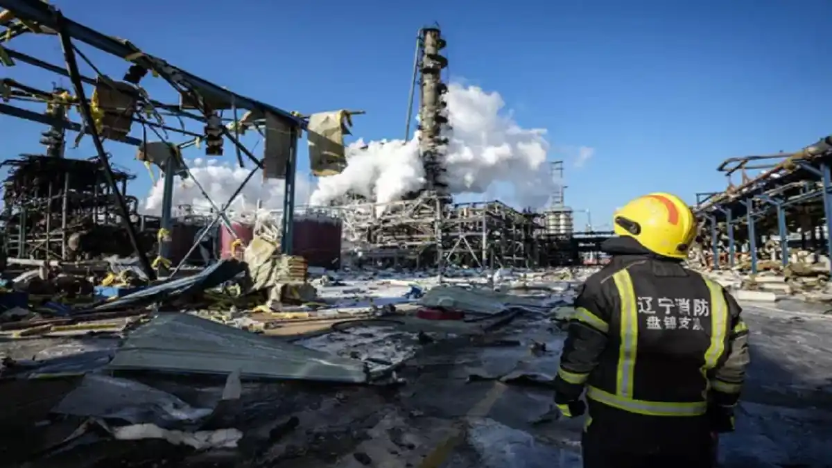 Incendio en China deja 26 muertos y decenas de heridos