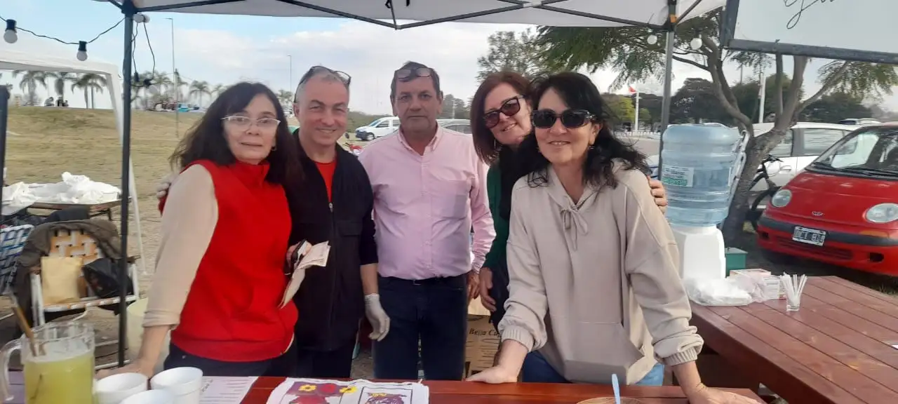 La colectividad que refresca el evento y
anticipa su gran fiesta cultural