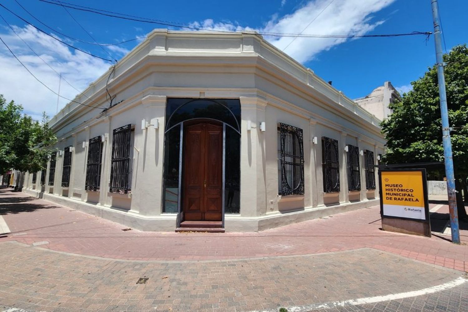 El Intendente subrayó el valor de la restauración de la fachada del Museo Histórico de Rafaela