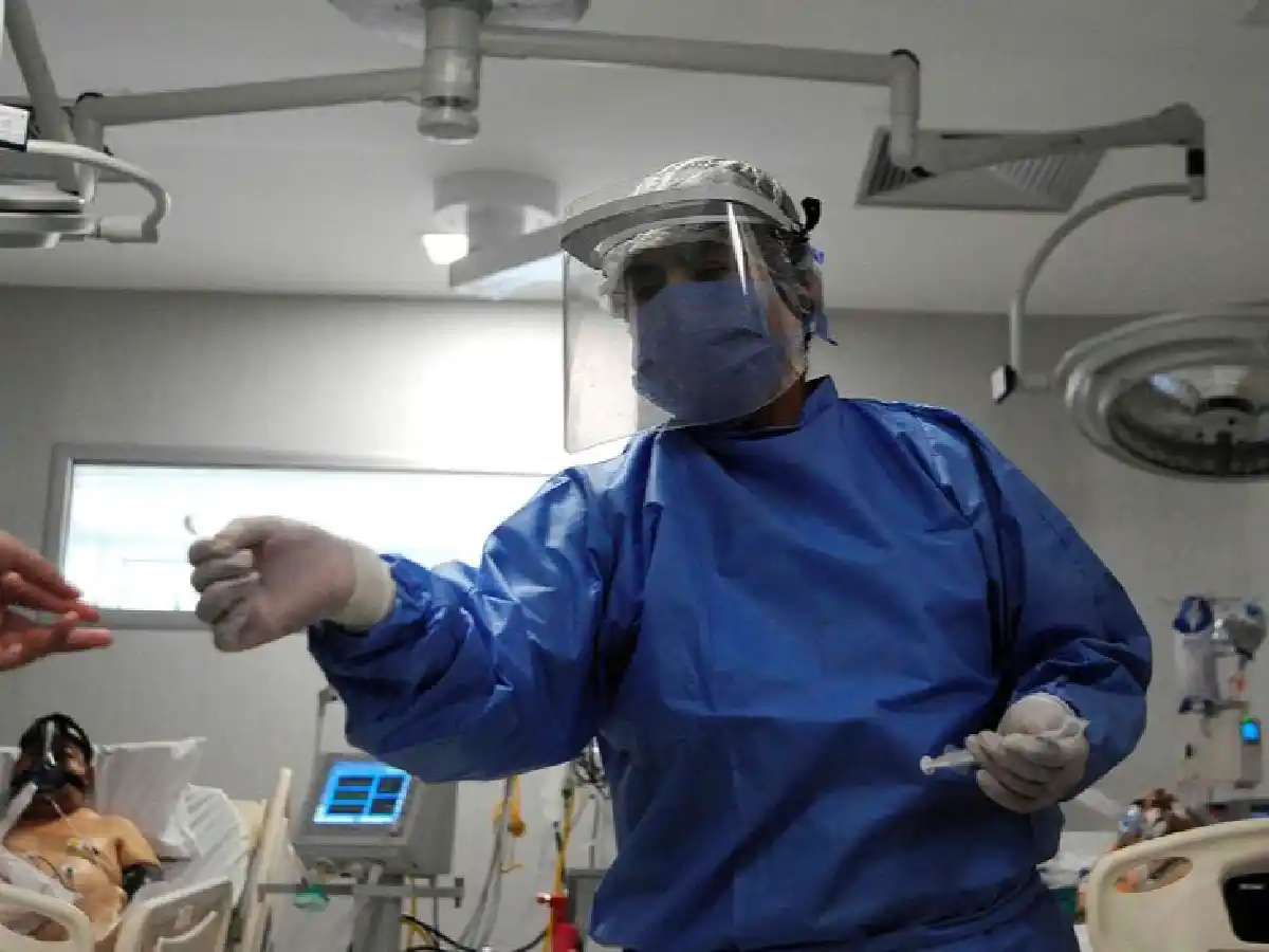 Se reportaron 6.614 nuevos casos y 275 muertes por coronavirus