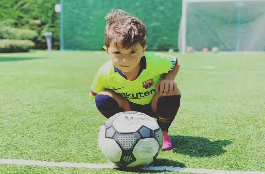 De tal palo, tal astilla: las destrezas de Mateo Messi con la pelota