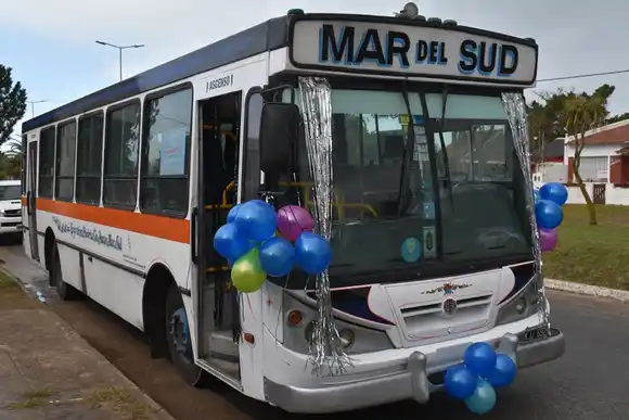 Lanzaron un “micro escolar” para estudiantes de Miramar