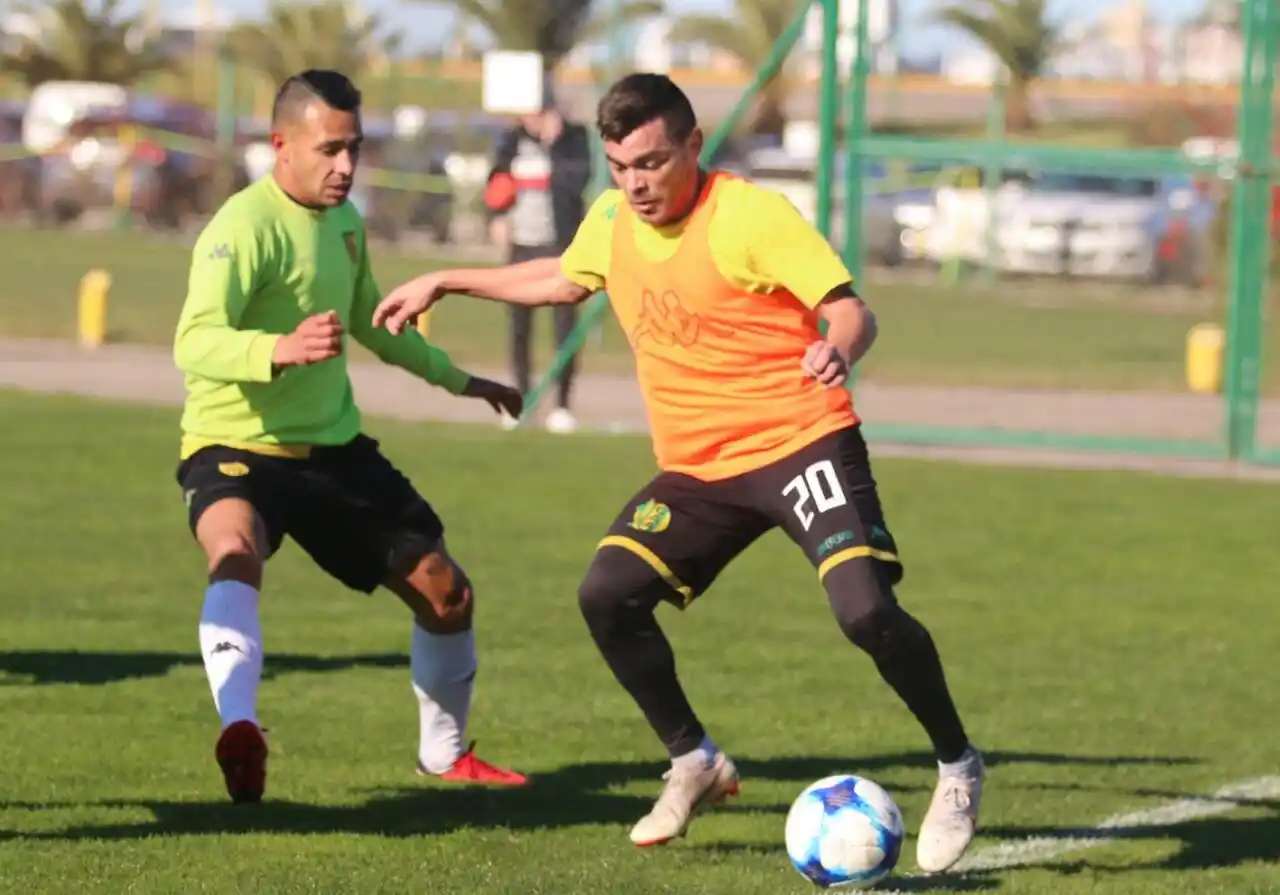 Minutos para todos en Aldosivi